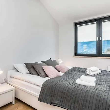 Apartamentykolobrzeg24 *